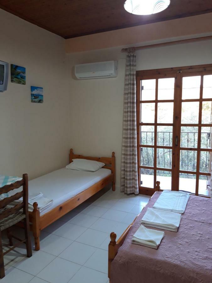Koutadelias Rooms Kalamos  Exterior photo