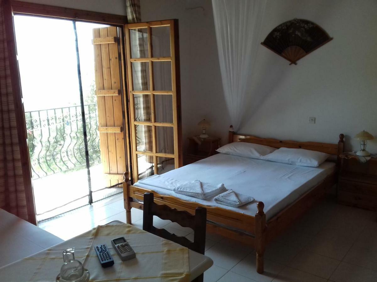 Koutadelias Rooms Kalamos  Exterior photo