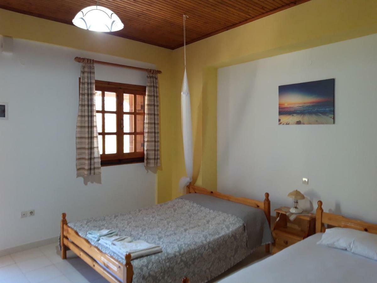 Koutadelias Rooms Kalamos  Exterior photo