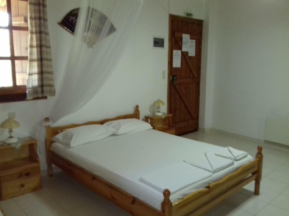 Koutadelias Rooms Kalamos  Exterior photo