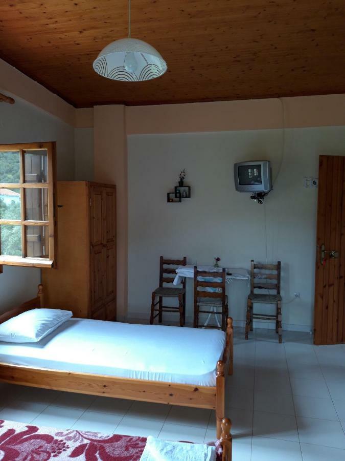 Koutadelias Rooms Kalamos  Exterior photo